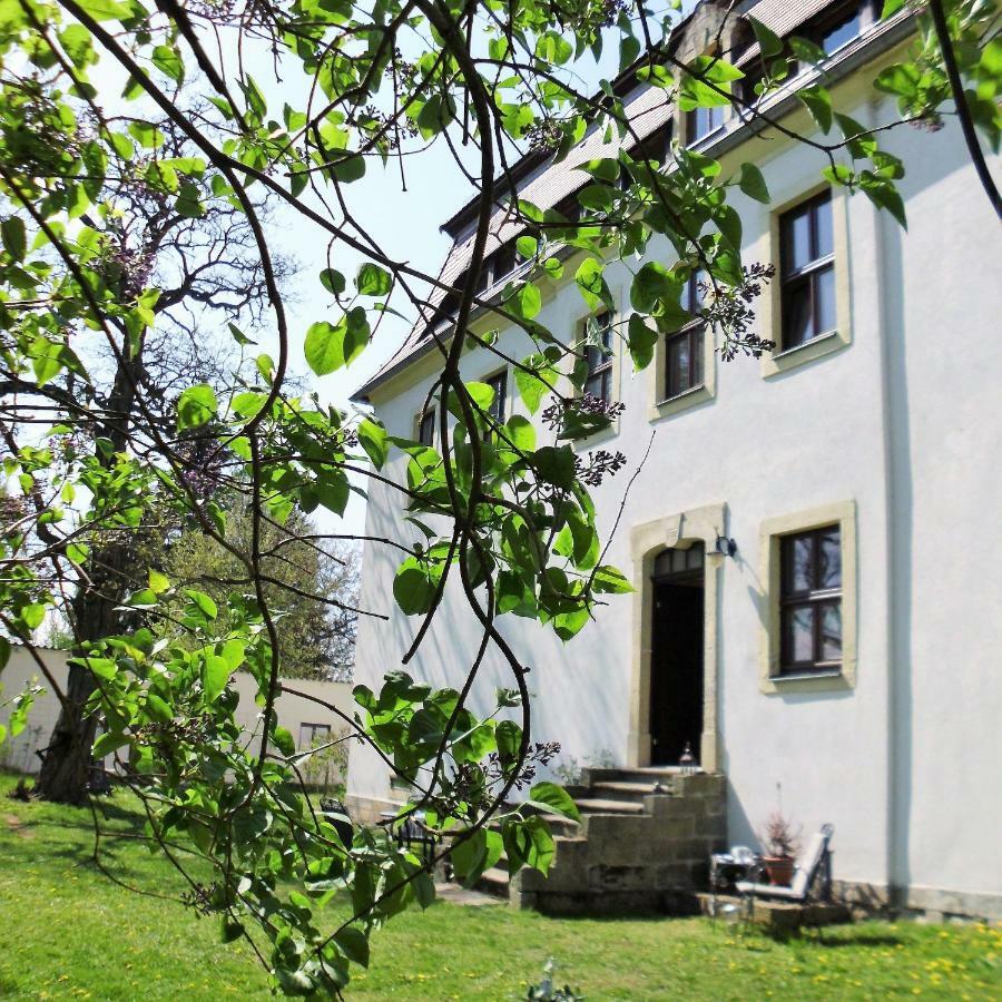 Herrenhaus Kunzwerda Bei Torgau - Aparthotel, Boardinghouse, Wohnen Auf Zeit Kültér fotó