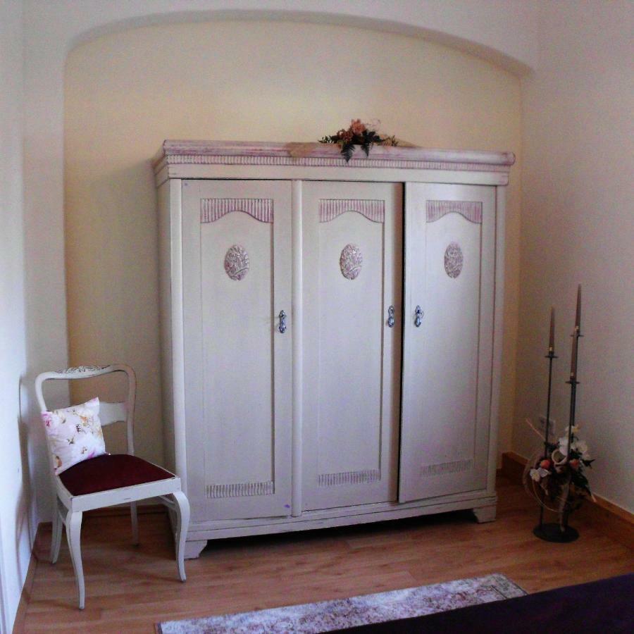 Herrenhaus Kunzwerda Bei Torgau - Aparthotel, Boardinghouse, Wohnen Auf Zeit Kültér fotó